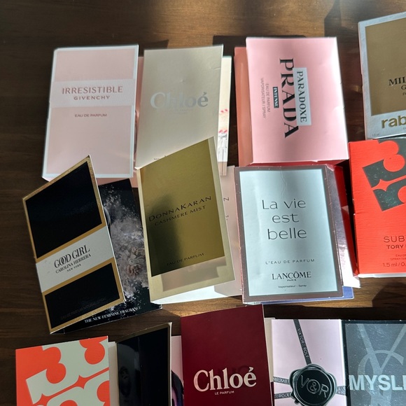 Assorted Perfume Sample Collection - Picture 2 of 5